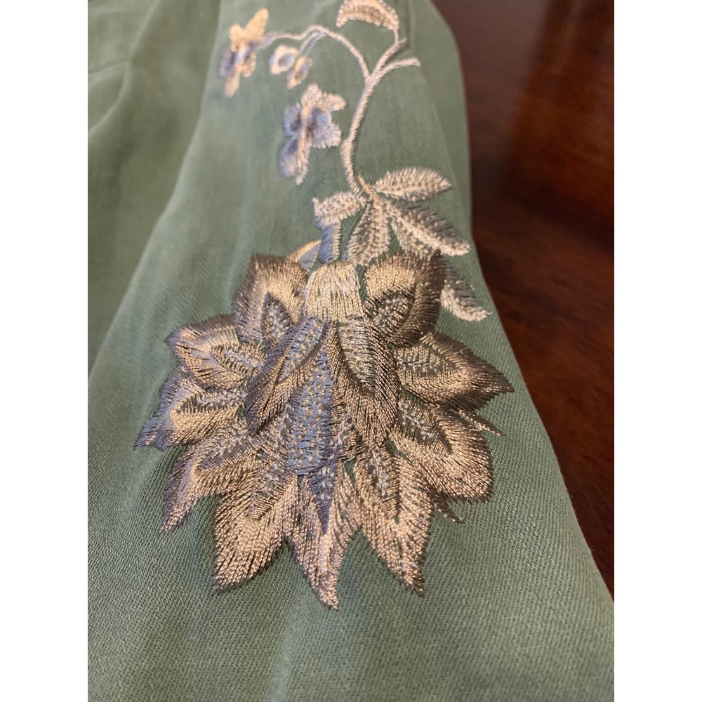 Chico's Green Utility Floral Embroidered Denim Jacket Raw Hem Size 12/14 Large - Picture 9 of 10